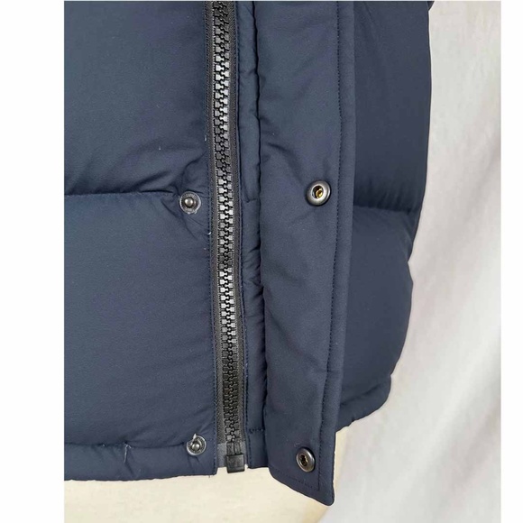 Aritzia Tna Women Medium Navy The Super Puff Vest Zip Hood  EUC - Picture 11 of 13
